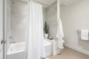 North Hollywood Apartments L and O Bathroom